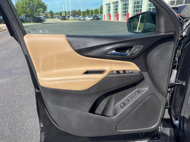 Chevrolet Equinox Vehicle Image 22
