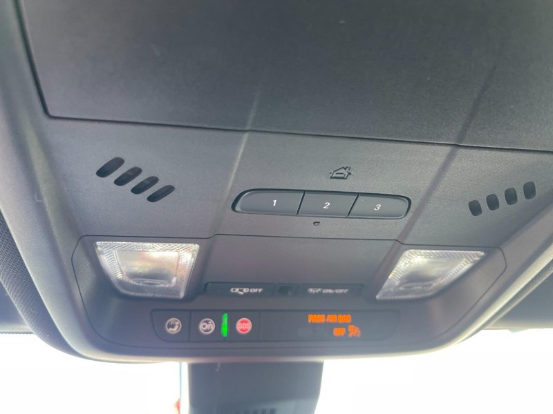 Chevrolet Equinox Vehicle Image 36