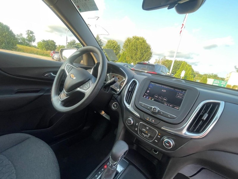 Chevrolet Equinox Vehicle Image 06