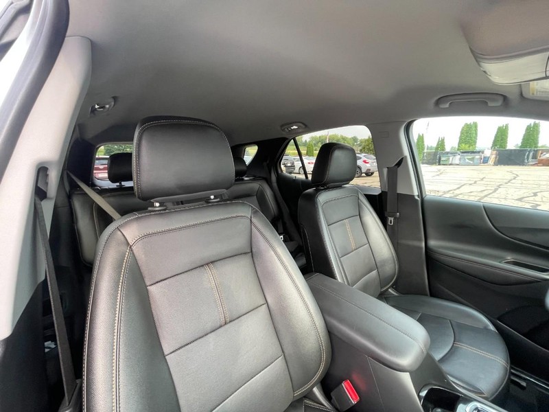 Chevrolet Equinox Vehicle Image 04