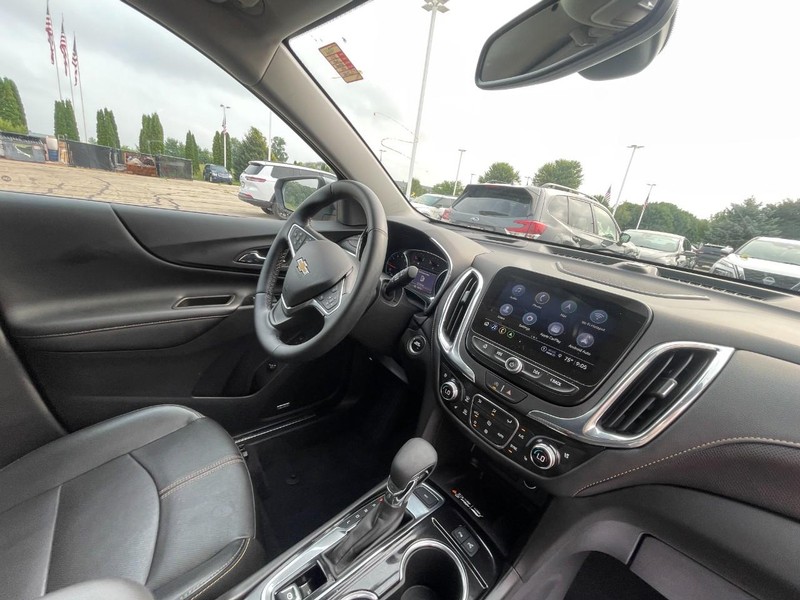 Chevrolet Equinox Vehicle Image 05