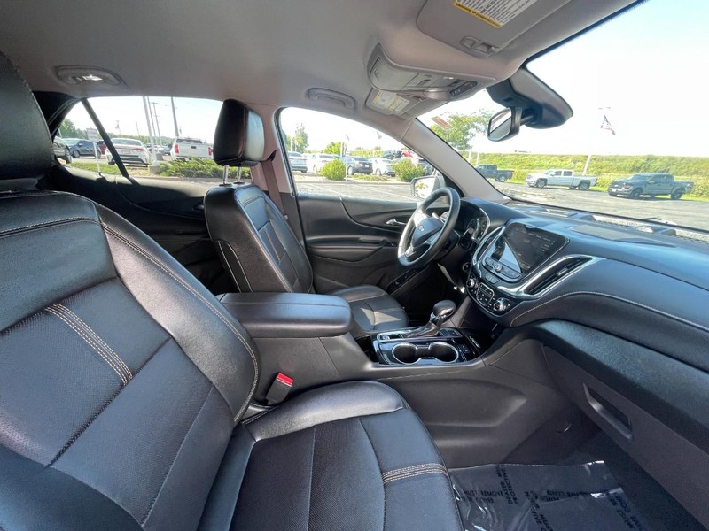 Chevrolet Equinox Vehicle Image 10