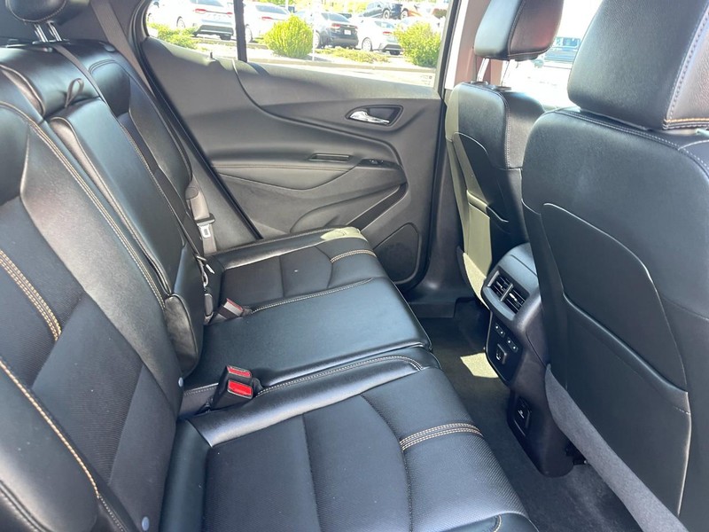Chevrolet Equinox Vehicle Image 13