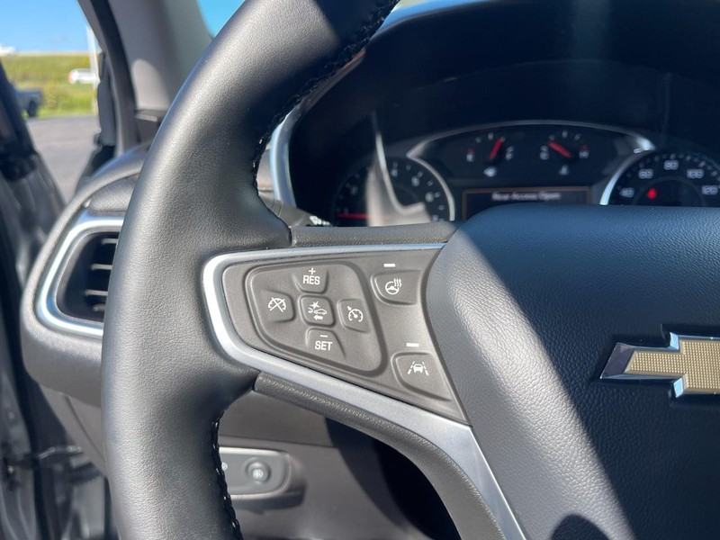 Chevrolet Equinox Vehicle Image 24