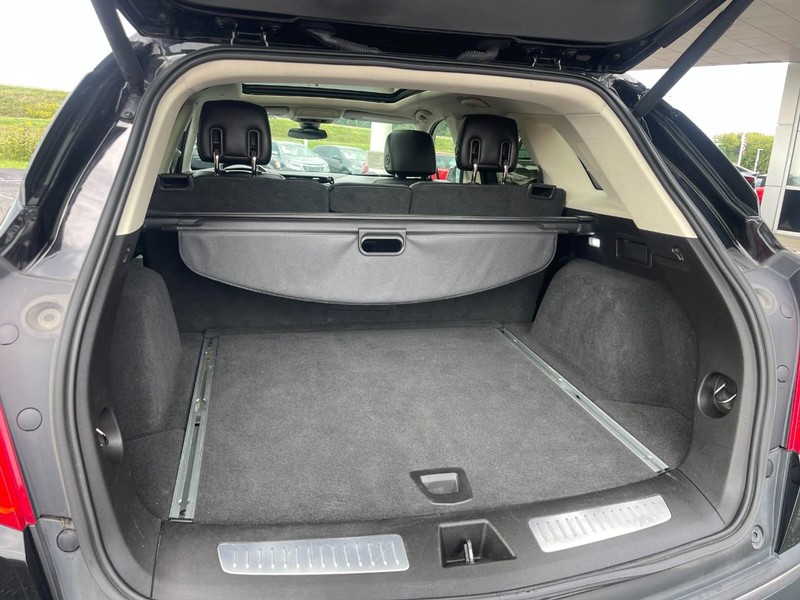 Cadillac XT5 Vehicle Image 16