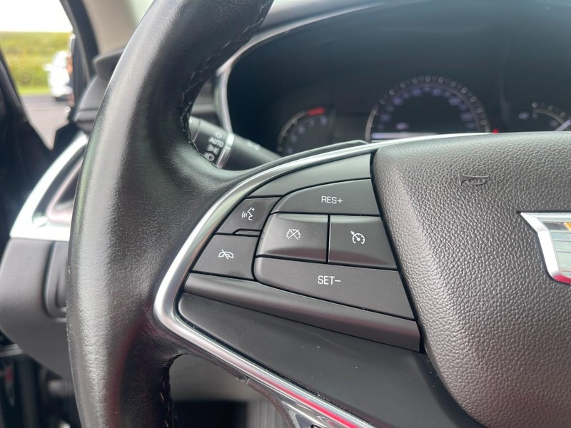 Cadillac XT5 Vehicle Image 27