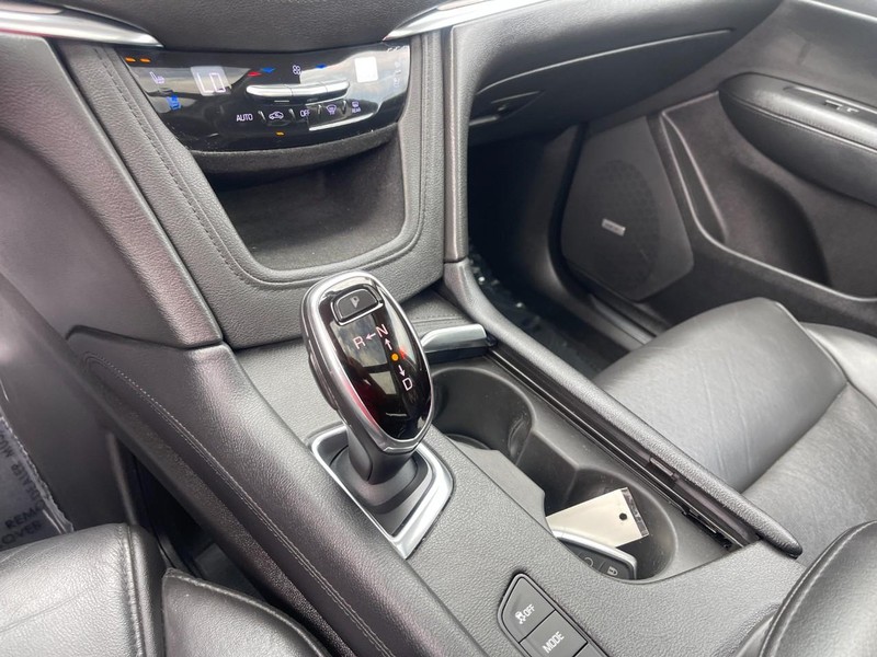 Cadillac XT5 Vehicle Image 31