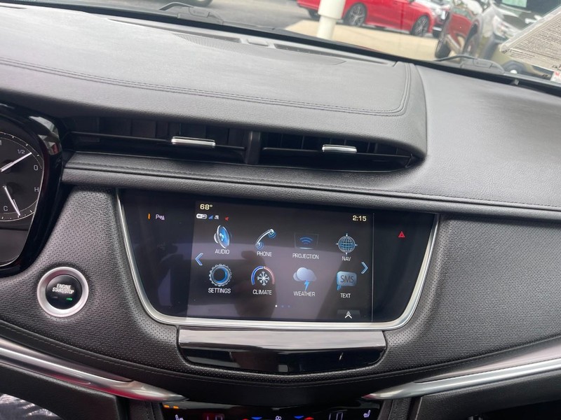 Cadillac XT5 Vehicle Image 33