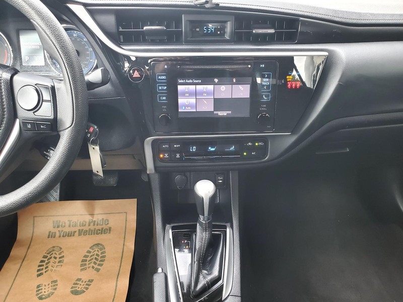 Toyota Corolla Vehicle Image 10