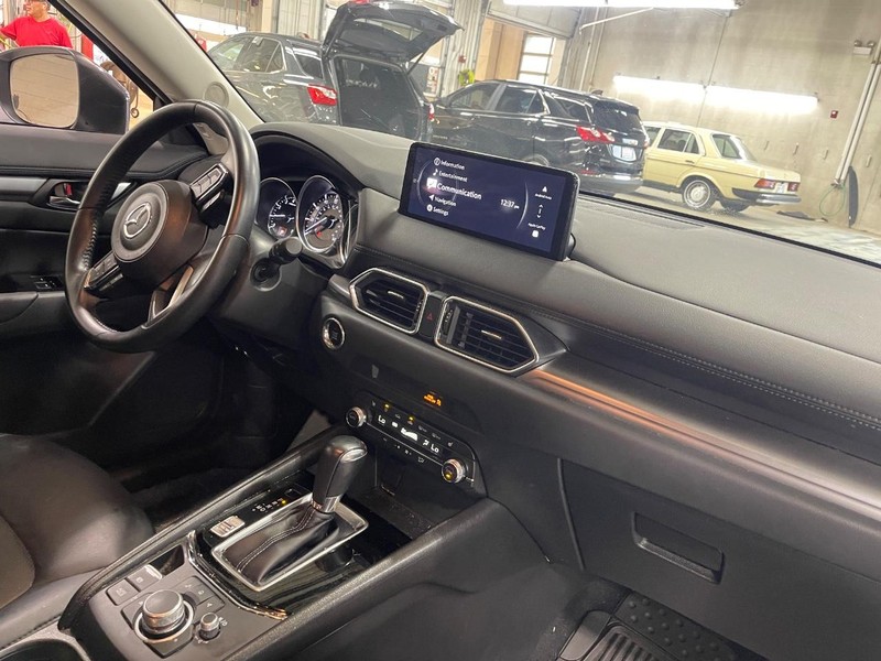 Mazda CX-5 Vehicle Image 02