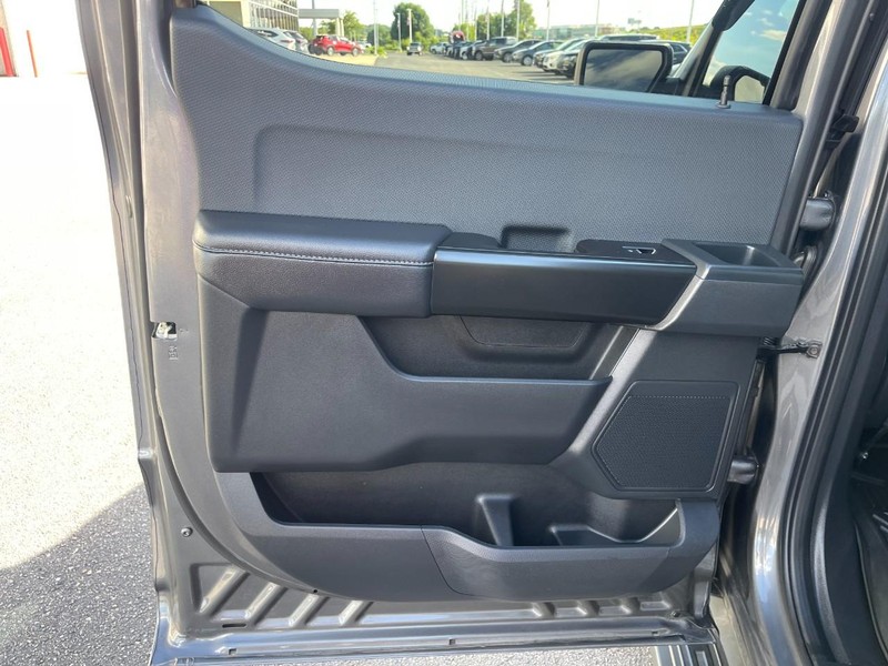 Ford F-150 Vehicle Image 17
