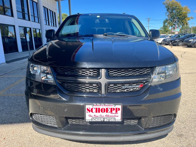 Dodge Journey Vehicle Image 02