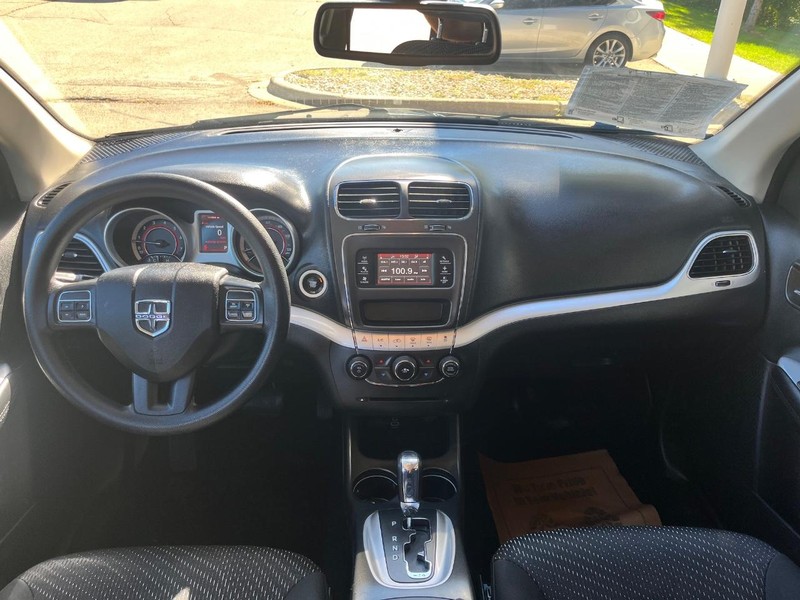 Dodge Journey Vehicle Image 09