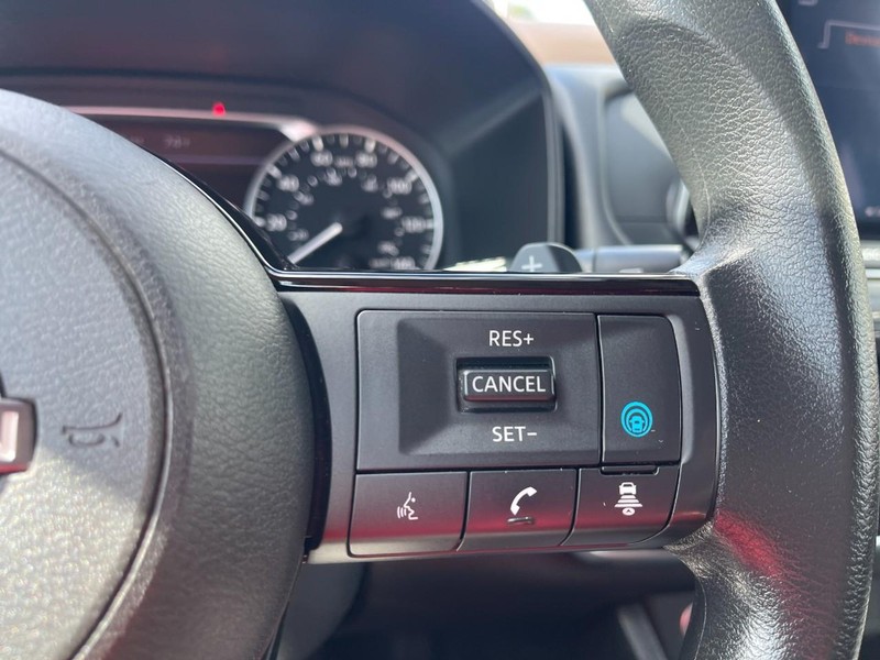 Nissan Rogue Vehicle Image 20