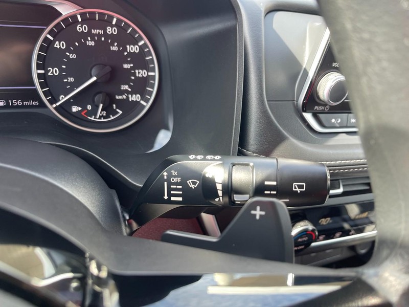 Nissan Rogue Vehicle Image 22