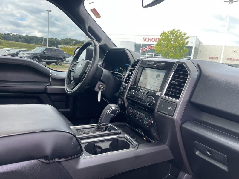 Ford F-150 Vehicle Image 02