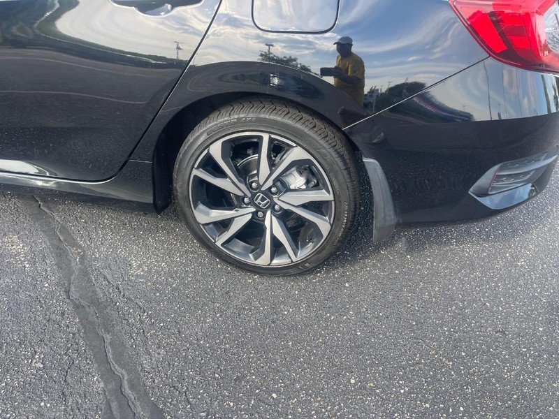 Honda Civic Sedan Vehicle Image 07
