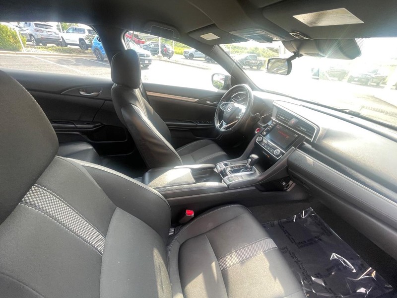 Honda Civic Sedan Vehicle Image 08