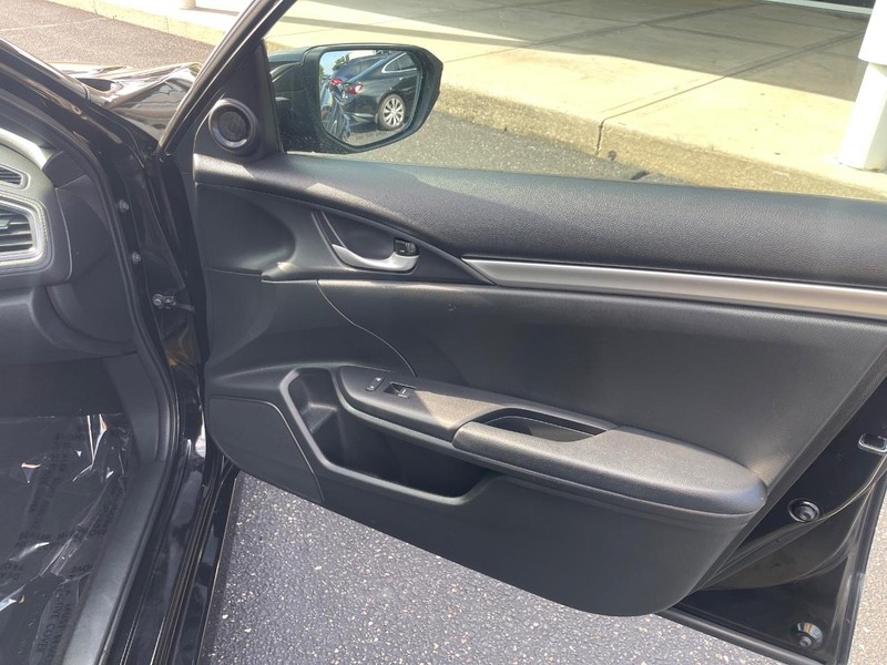 Honda Civic Sedan Vehicle Image 12