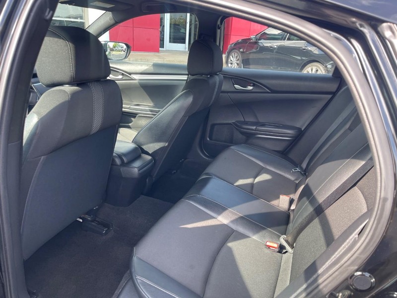 Honda Civic Sedan Vehicle Image 14