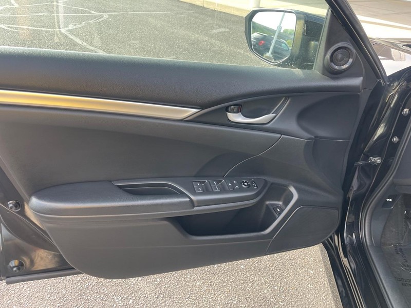 Honda Civic Sedan Vehicle Image 18