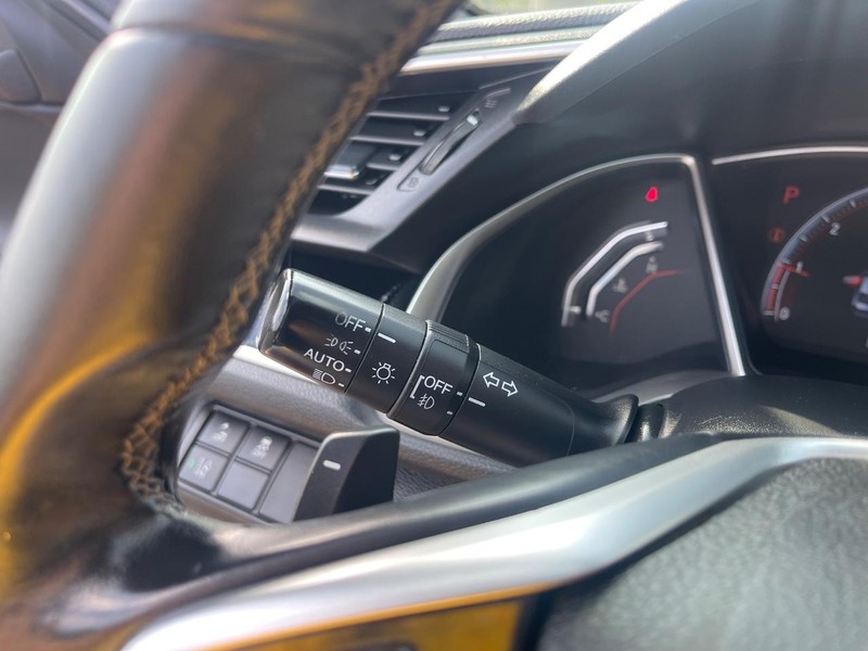 Honda Civic Sedan Vehicle Image 25