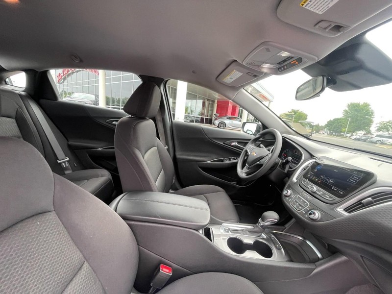 Lincoln MKZ Vehicle Image 03
