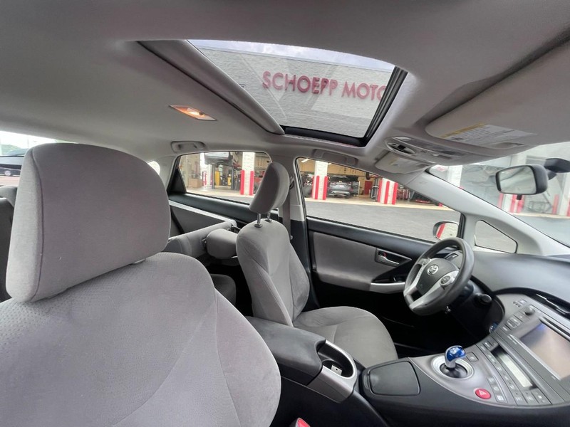 Toyota Prius Vehicle Image 07