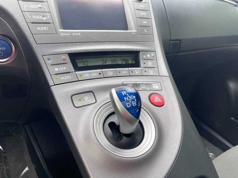 Toyota Prius Vehicle Image 20