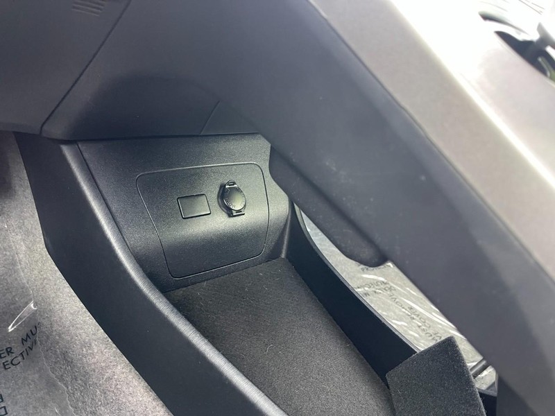 Toyota Prius Vehicle Image 26