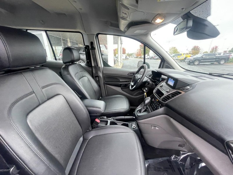 Ford Transit Connect Wagon Vehicle Image 05