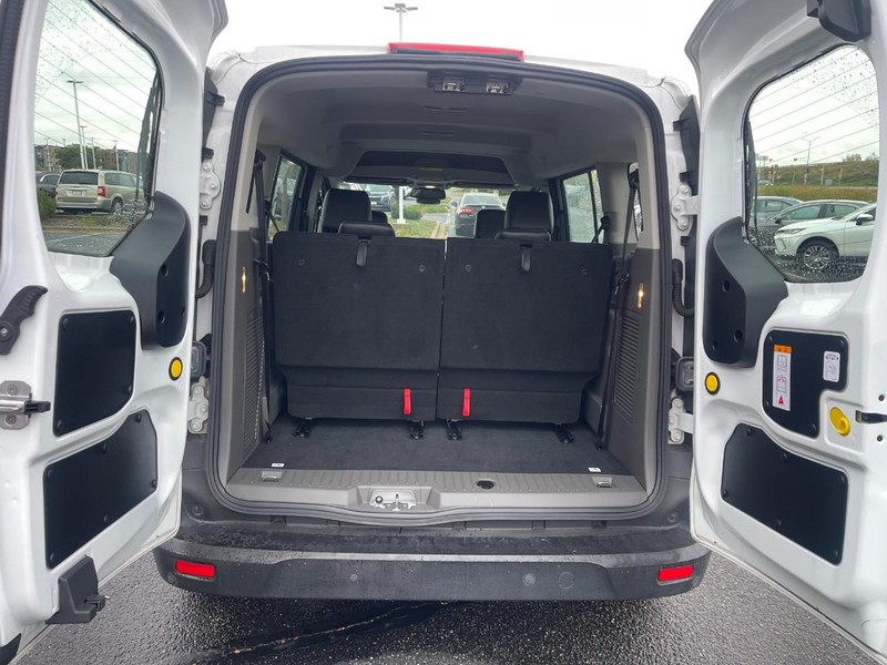 Ford Transit Connect Wagon Vehicle Image 10