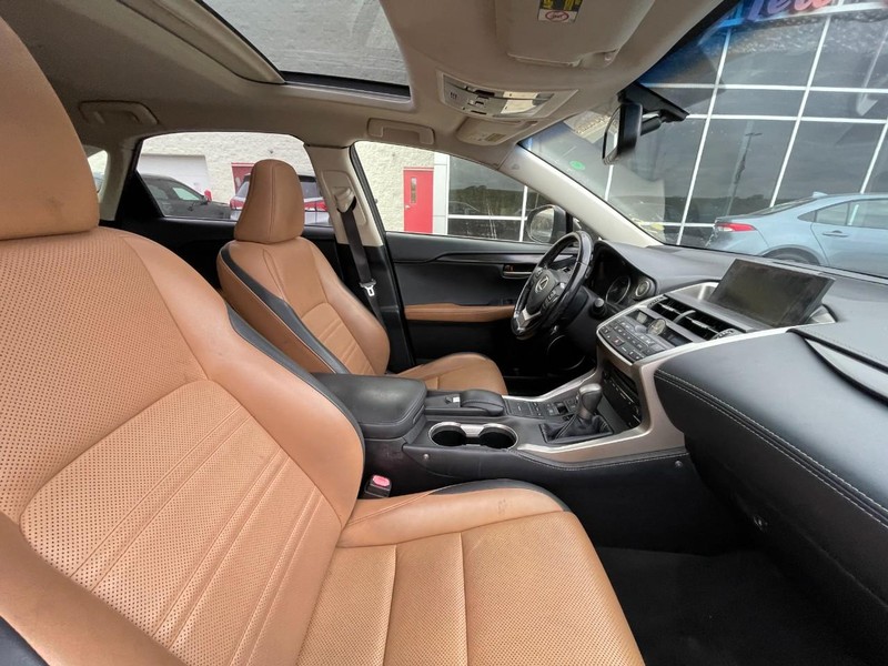 Lexus NX 200t Vehicle Image 04