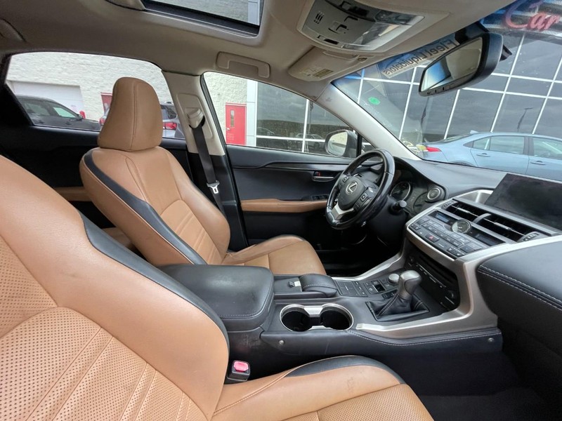 Lexus NX 200t Vehicle Image 06