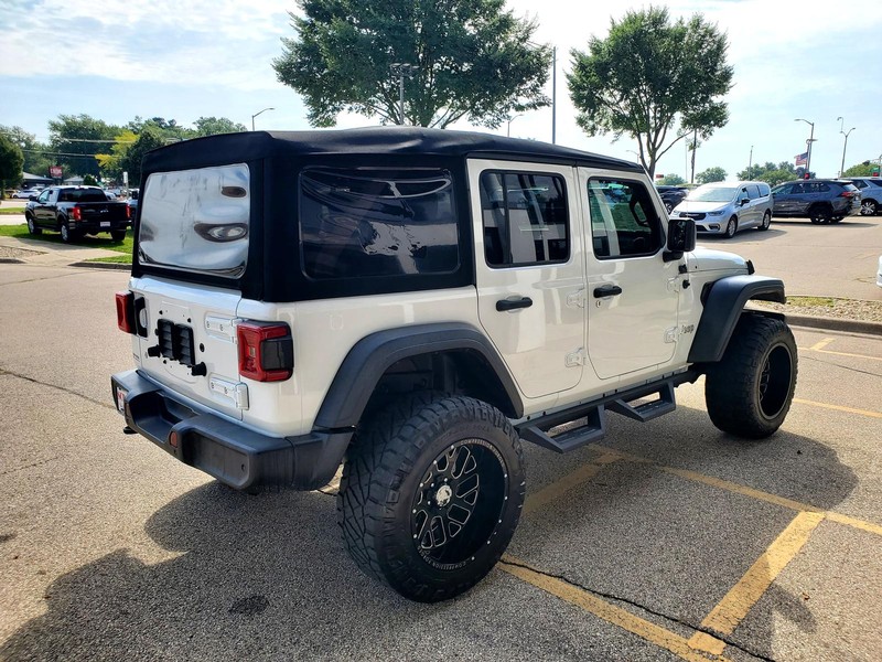 Jeep Wrangler Unlimited Vehicle Image 05