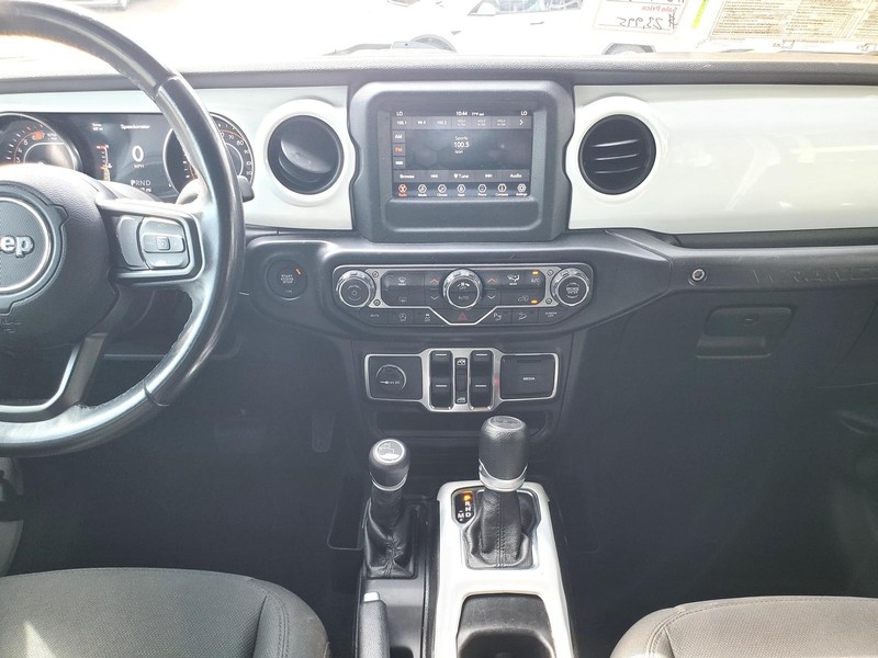 Jeep Wrangler Unlimited Vehicle Image 10