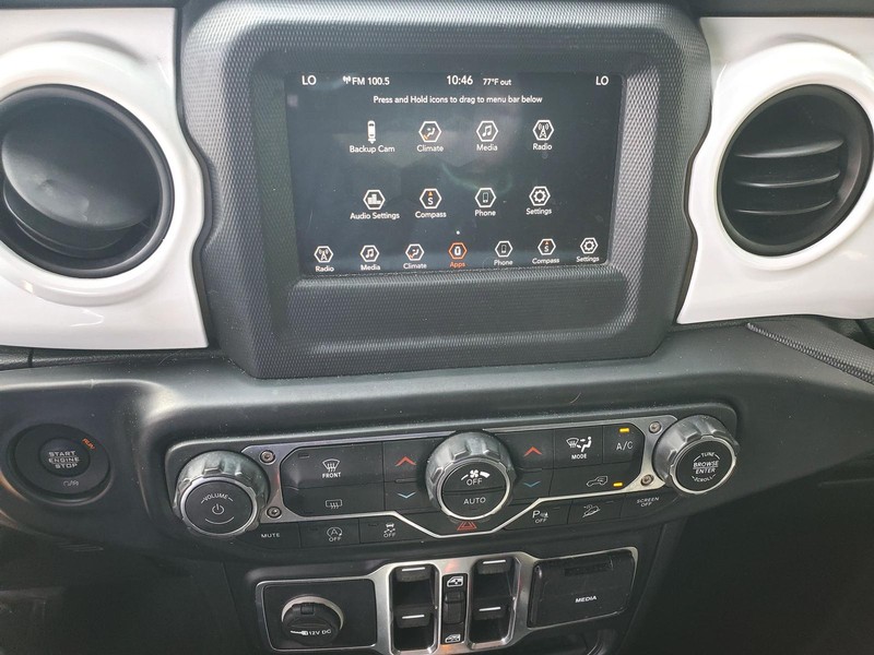 Jeep Wrangler Unlimited Vehicle Image 11