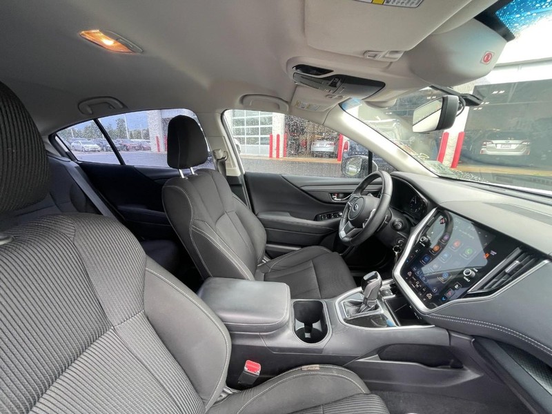 Subaru Legacy Vehicle Image 03