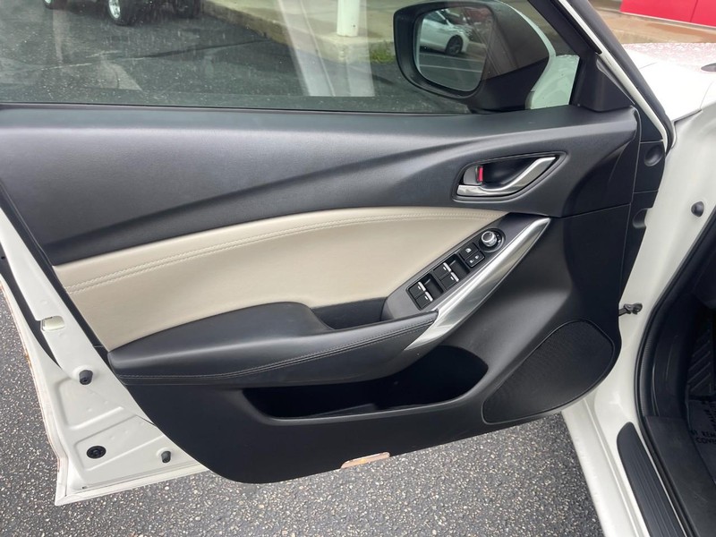 Mazda MAZDA6 Vehicle Image 17