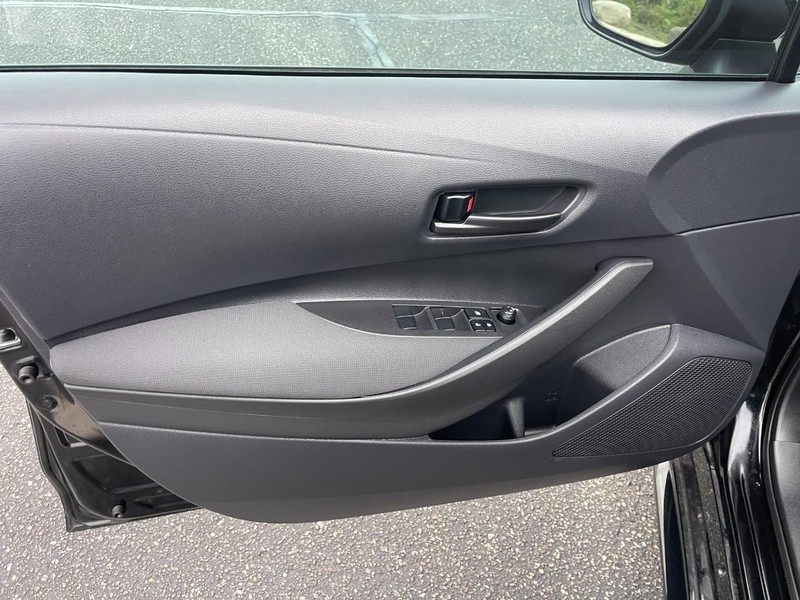 Toyota Corolla Vehicle Image 14