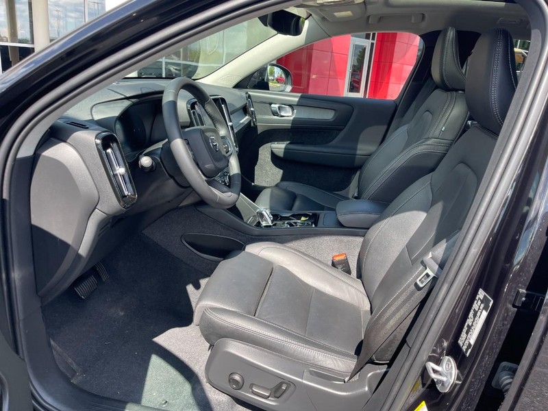 Volvo XC40 Vehicle Image 15