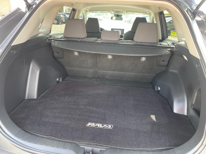 Toyota RAV4 Vehicle Image 15