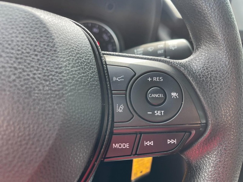 Toyota RAV4 Vehicle Image 23