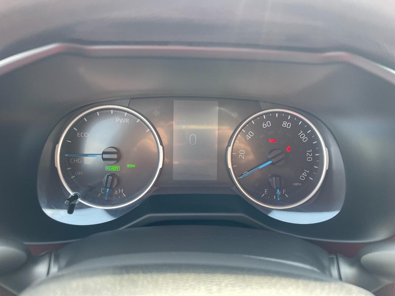 Toyota RAV4 Vehicle Image 24