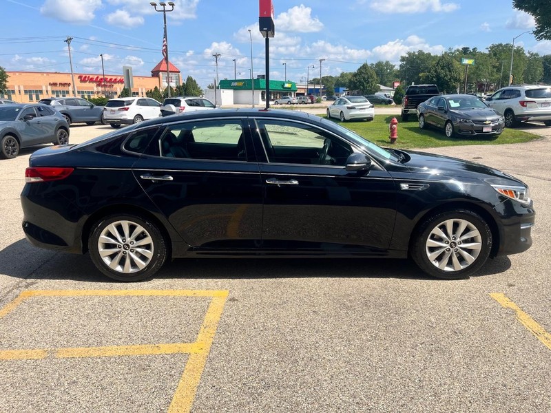 Kia Optima Vehicle Image 04