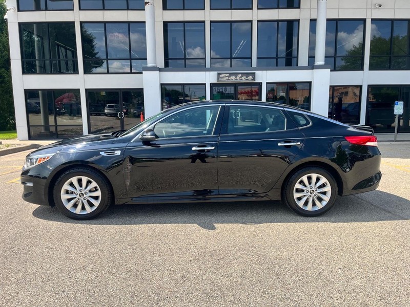 Kia Optima Vehicle Image 08
