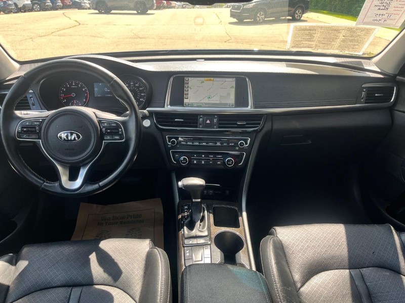 Kia Optima Vehicle Image 10