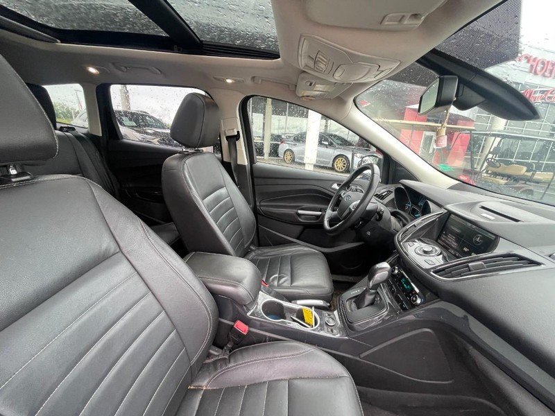 Ford Escape Vehicle Image 04