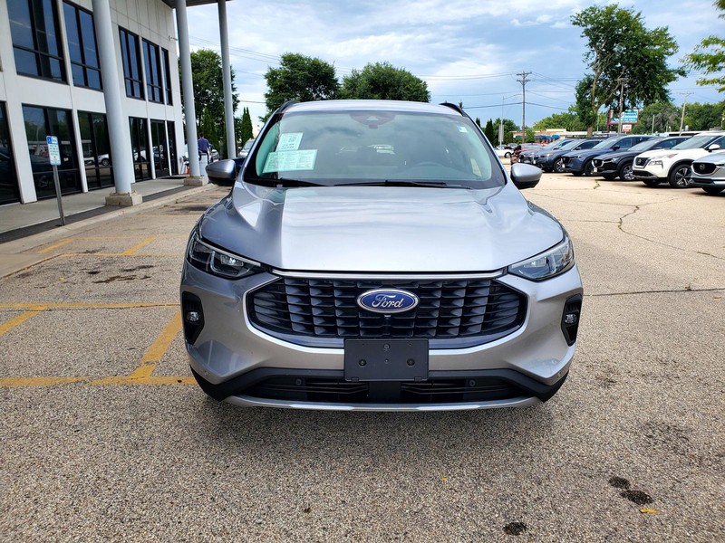 Ford Escape Vehicle Image 02