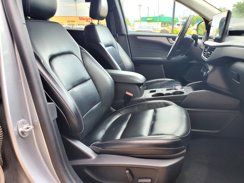 Ford Escape Vehicle Image 13